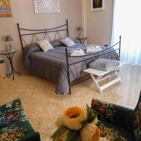 Salerno Centraal Apartment ภายนอก รูปภาพ