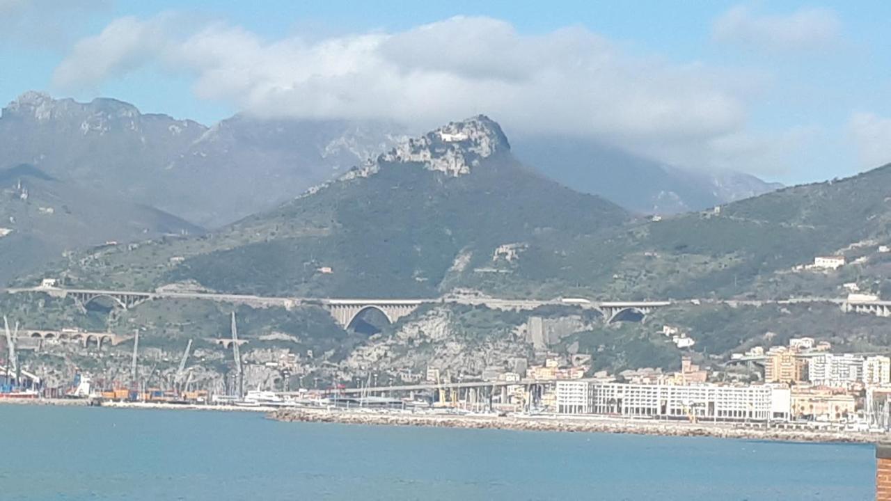 Salerno Centraal Apartment ภายนอก รูปภาพ