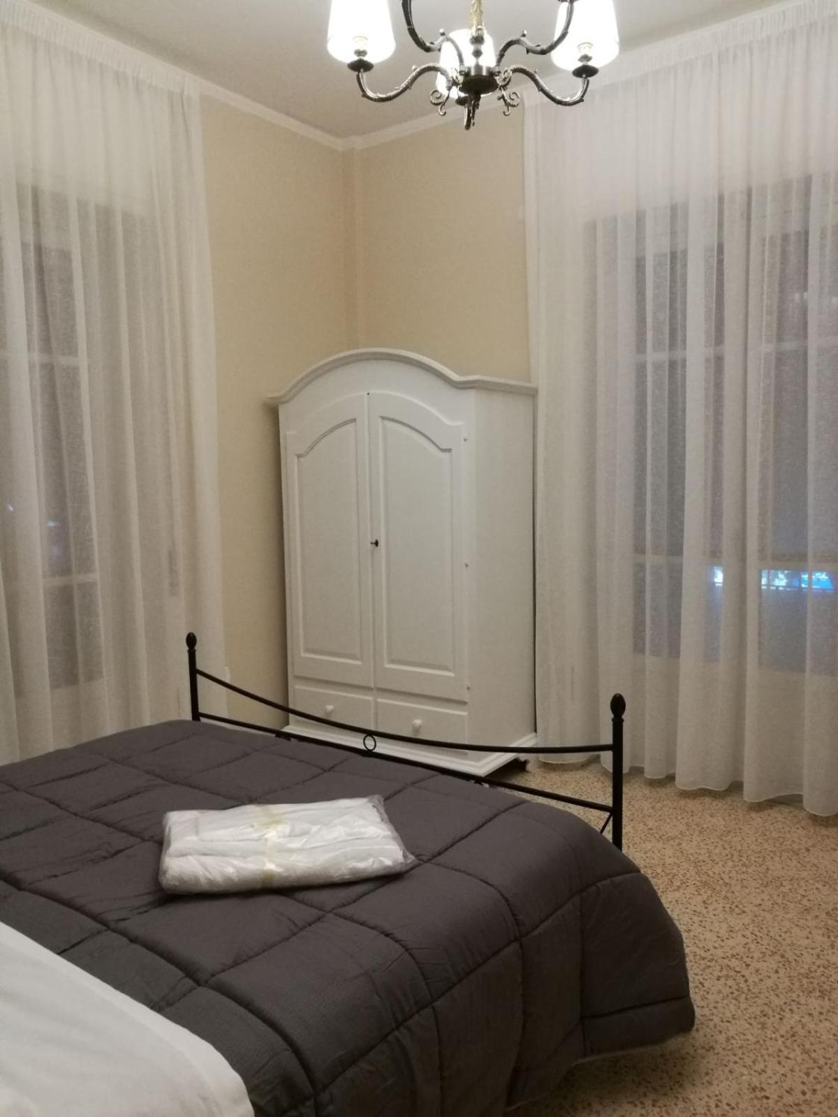 Salerno Centraal Apartment ภายนอก รูปภาพ
