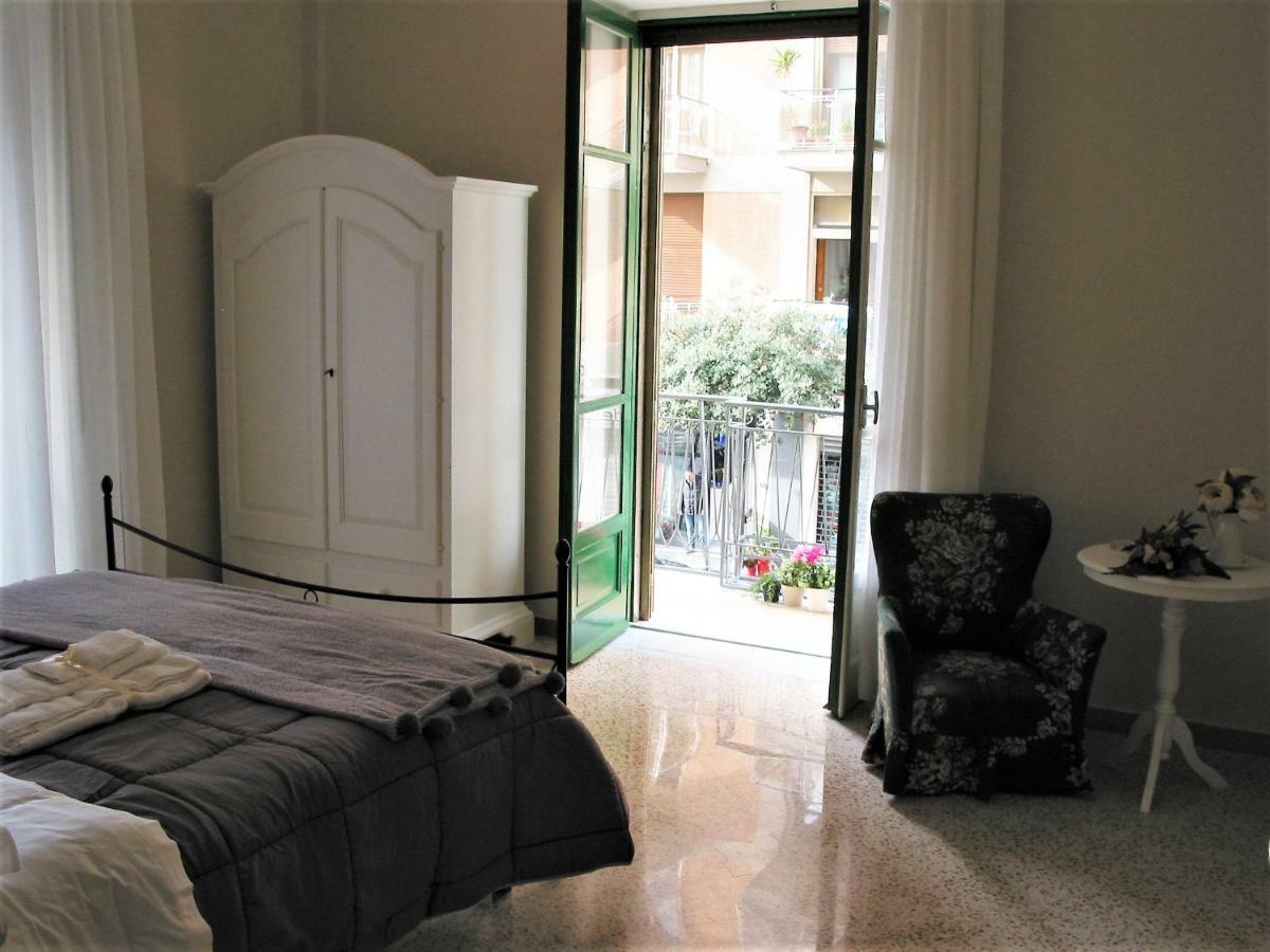 Salerno Centraal Apartment ภายนอก รูปภาพ